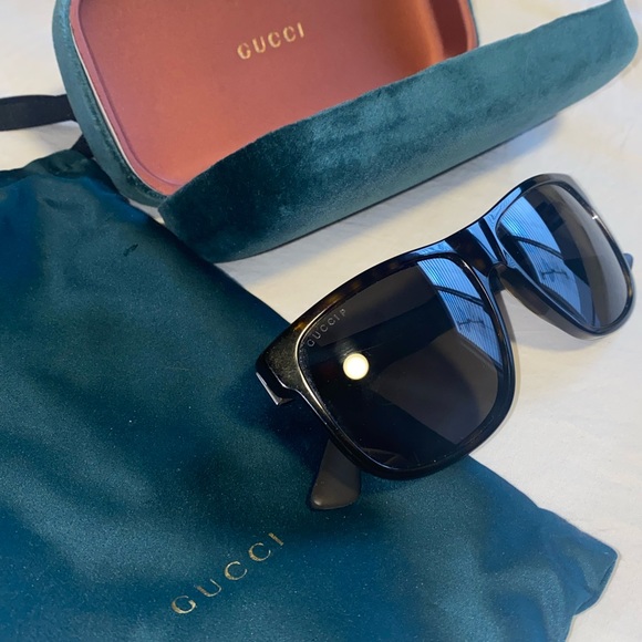 Gucci Polar GG0010S - Picture 2 of 8